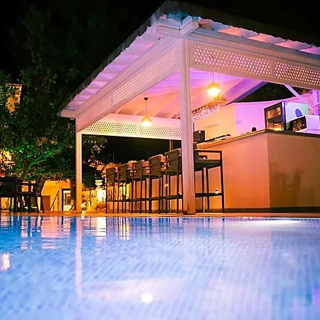 Derin Bodrum 2* グムベット