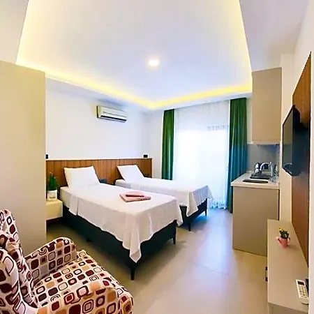 ホテル Derin Bodrum グムベット