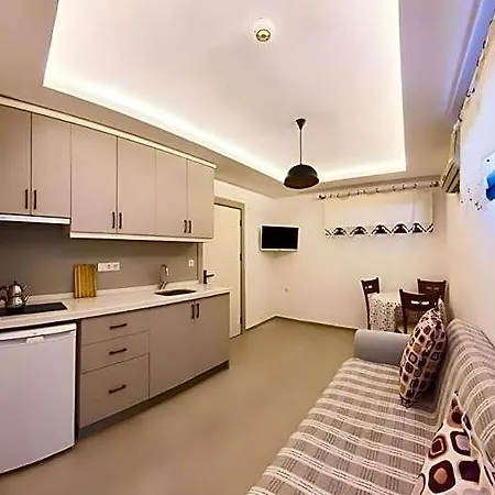 ホテル Derin Bodrum 2*